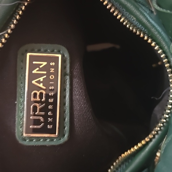 Macy's NWT  Green Hand tote with auth Bottega Veneta Pins - Picture 11 of 12